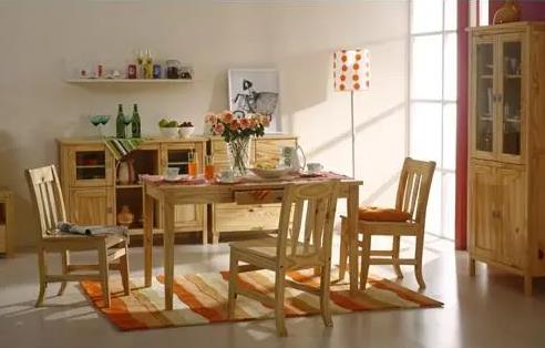 松木家具怎么樣,松木家具的優(yōu)缺點(diǎn)有哪些?